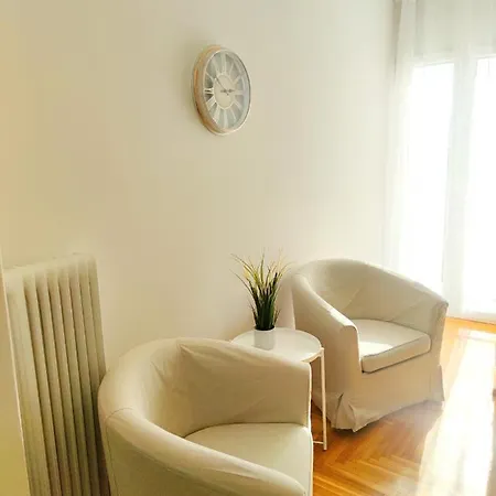 Apartamento Near Nearchos Cultural Center Atenas